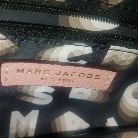 Marc Jacobs The St. Marc Top-Handle White One Size: Handbags  Marc Jacobs - Handbag